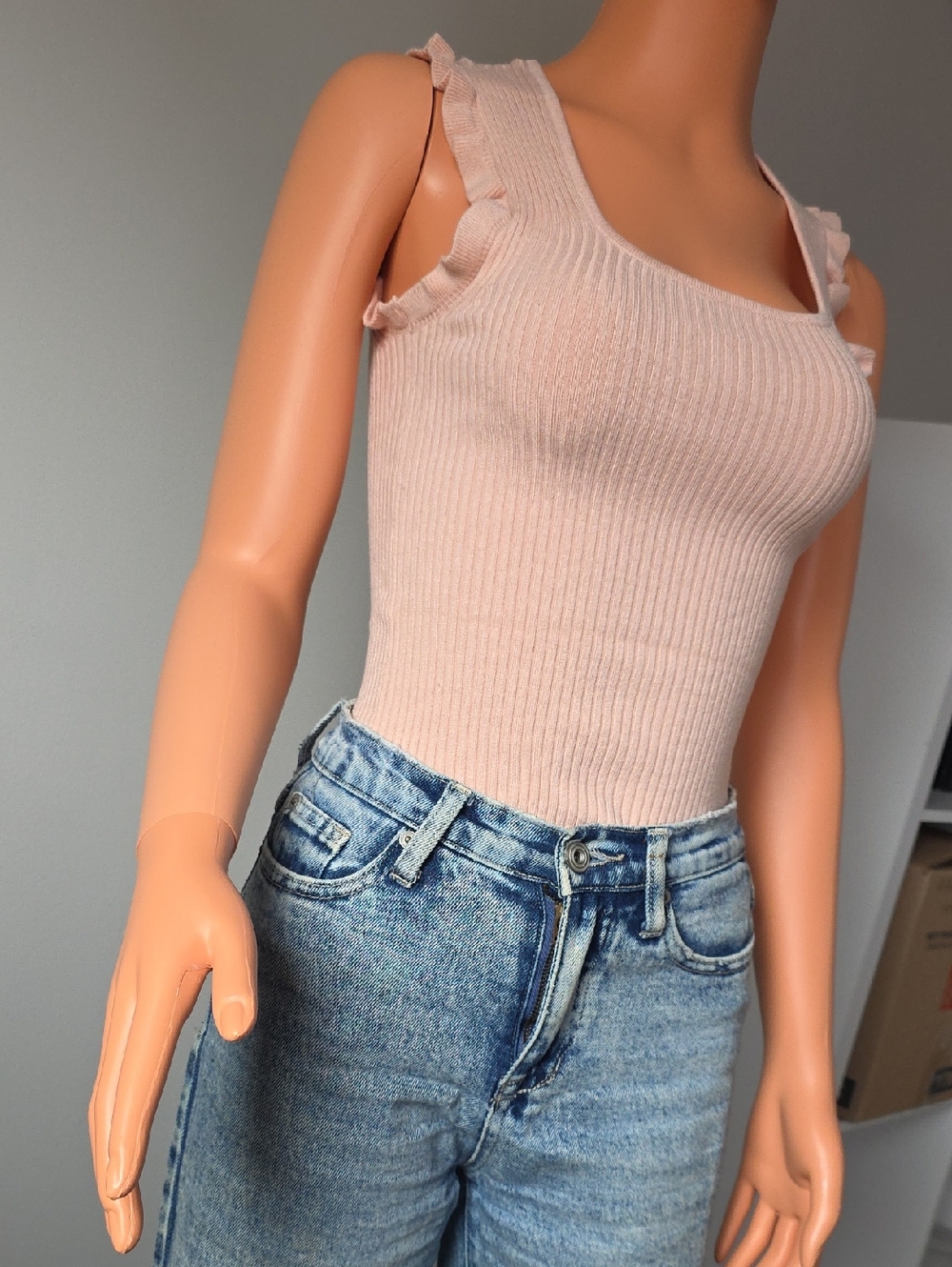 Express Pink Ribbed Ruffle Tank Top - Picture 4 of 7